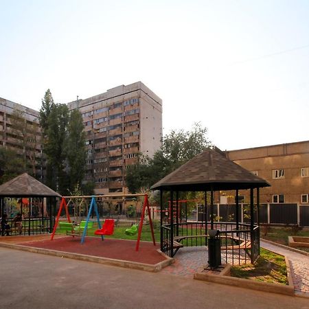 Cozy Studio In The Best Area! 4 Ałma Ata Zewnętrze zdjęcie